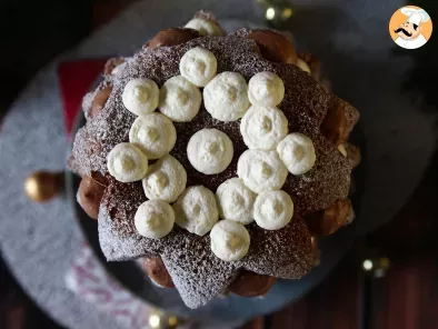 Brioche Pandoro farcie à la crème de Nutella et à la crème vanille en forme de sapin de Noël - photo 3