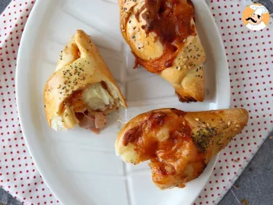 Petits pains bateaux façon pizza farcis de sauce tomate, jambon et mozzarella - photo 5